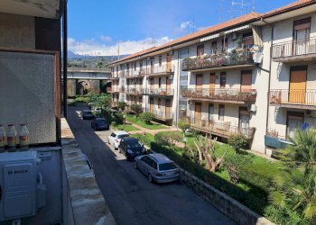 Edificio all\'aperto - Quadrilocale via Stazione
 
1, Mascali - foto 1