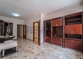 Soggiorno - Trilocale Via Noviziato Casazza
 
72, Messina - foto 3