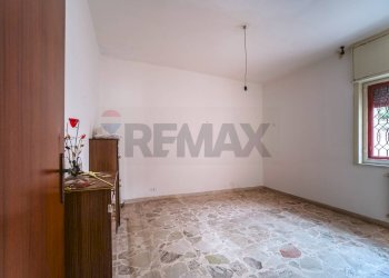 Stanza vuota - Trilocale Via Noviziato Casazza
 
72, Messina - foto 17