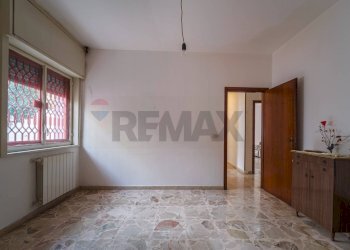 Stanza vuota - Trilocale Via Noviziato Casazza
 
72, Messina - foto 18