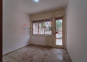 Stanza vuota - Trilocale Via Noviziato Casazza
 
72, Messina - foto 21