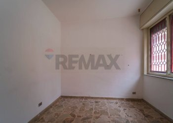 Stanza vuota - Trilocale Via Noviziato Casazza
 
72, Messina - foto 22