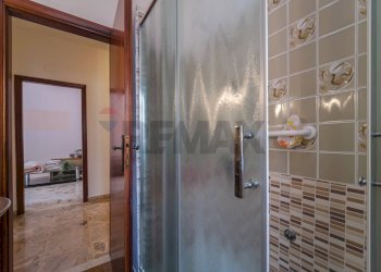 Bagno - Trilocale Via Noviziato Casazza
 
72, Messina - foto 25