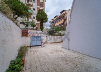 Terrazza - Trilocale Via Noviziato Casazza
 
72, Messina - foto 30