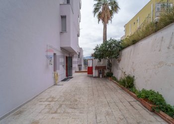 Terrazza - Trilocale Via Noviziato Casazza
 
72, Messina - foto 31