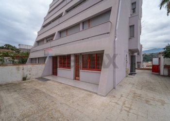 Edificio all\'aperto - Trilocale Via Noviziato Casazza
 
72, Messina - foto 33