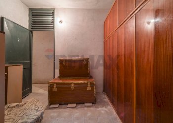 Camera / camera da letto - Trilocale Via Noviziato Casazza
 
72, Messina - foto 39