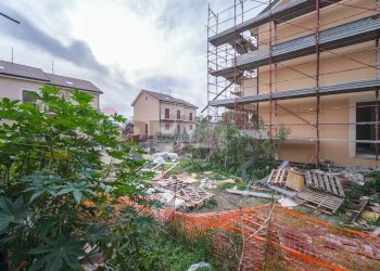 Edificio all\'aperto - Casa semi indipendente C/da Petrazza, Messina - foto 38