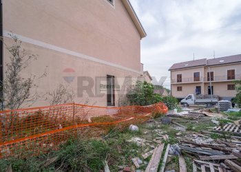 Edificio all\'aperto - Casa semi indipendente C/da Petrazza, Messina - foto 55