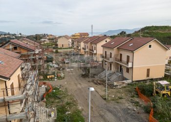 Edificio all\'aperto - Casa semi indipendente C/da Petrazza, Messina - foto 58