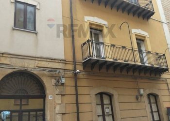 Edificio all\'aperto - Appartamento Via Regina Elena
 
34, Caltanissetta - foto 3