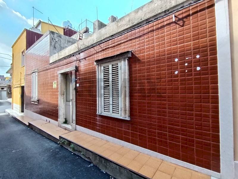 Casa all\'aperto - Casa indipendente Via  Magnano Salvatore
 
15, Siracusa - foto 1