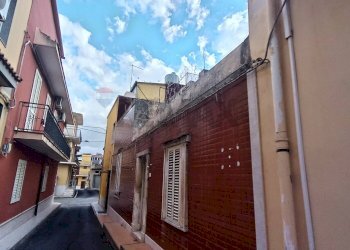 Edificio all\'aperto - Casa indipendente Via  Magnano Salvatore
 
15, Siracusa - foto 6