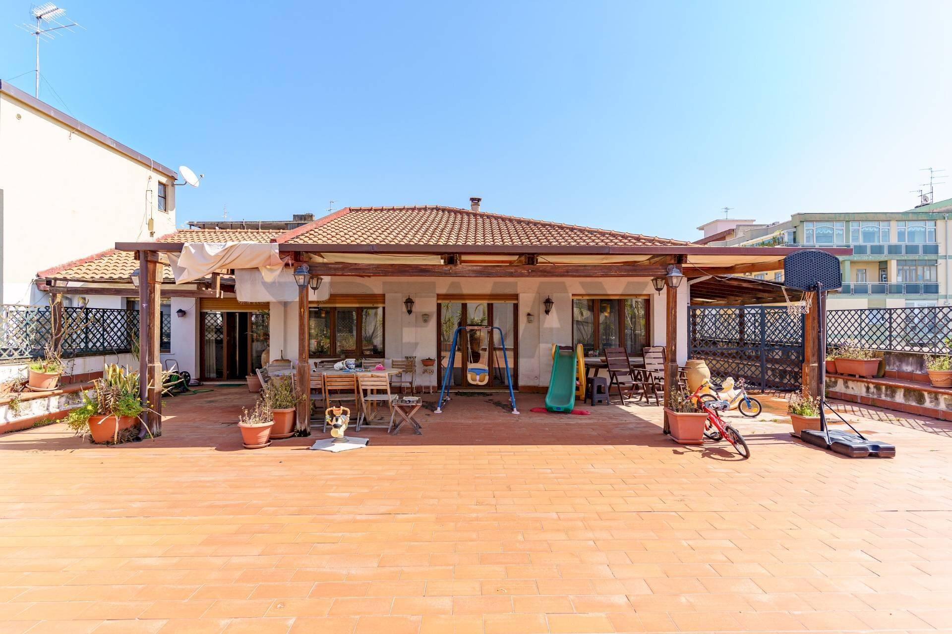 Terrazza - Appartamento Via Gabriele D'annunzio
33, Catania - foto 3