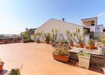 Terrazza - Apartment Via Gabriele D'annunzio
 
33, Catania - photo 7