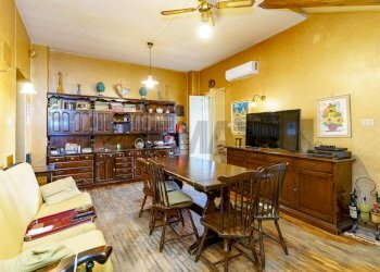 Sala da pranzo - Apartment Via Gabriele D'annunzio
 
33, Catania - photo 21