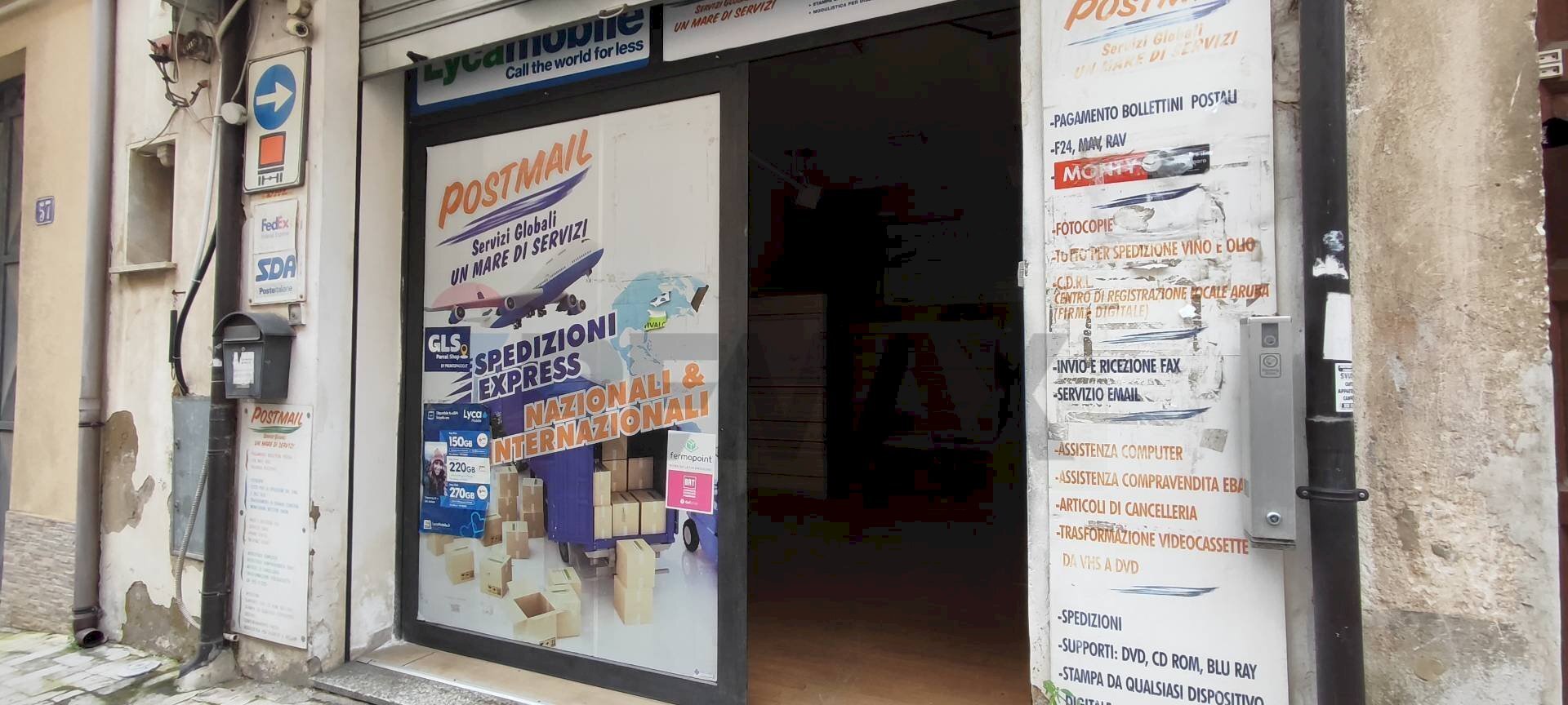 Edificio all\'aperto - Attività Commerciale VIA ESCURIALES
 
59, Caltagirone - foto 2