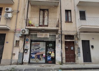 Edificio all\'aperto - Commercial Activity VIA ESCURIALES
59, Caltagirone - photo 5