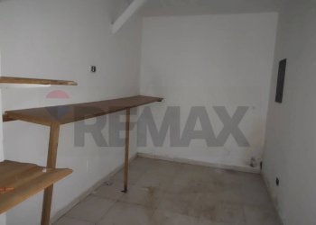 Dispensa di stoccaggio - Commercial Activity VIA ESCURIALES
59, Caltagirone - photo 16