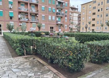 Edificio all\'aperto - Three-room apartment Roma - photo 1