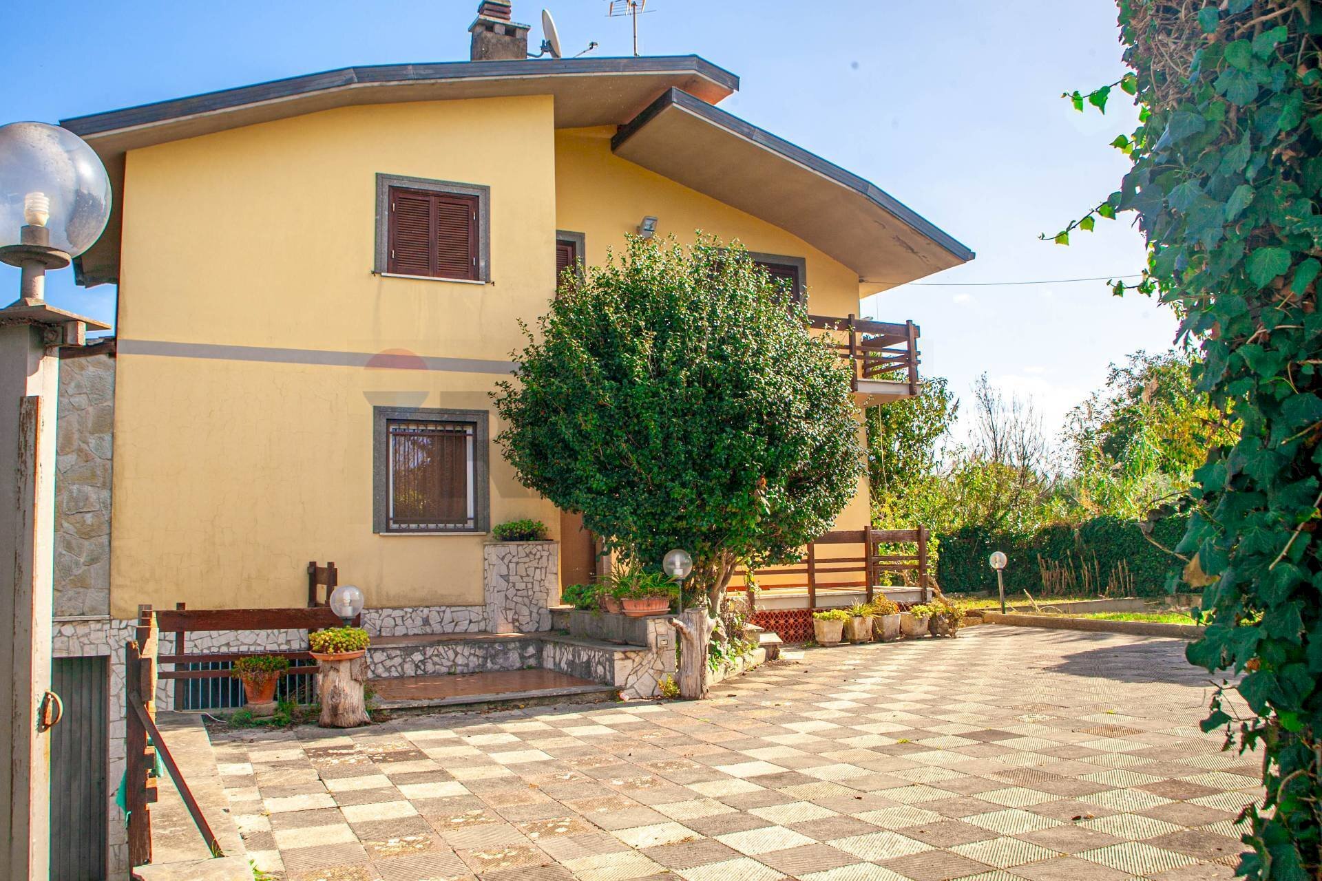 Casa all\'aperto - Villa Via Marco Polo
 
7, Lariano - photo 1