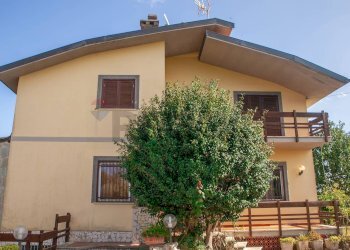 Casa all\'aperto - Villa Via Marco Polo
 
7, Lariano - foto 2