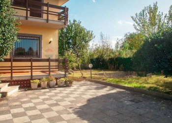 Terrazza - Villa Via Marco Polo
 
7, Lariano - foto 4