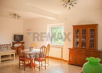 Sala da pranzo - Villa Via Marco Polo
 
7, Lariano - foto 10