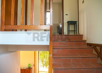 Scale - Villa Via Marco Polo
 
7, Lariano - foto 14