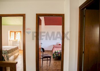 Hall / corridoio - Villa Via Marco Polo
 
7, Lariano - foto 16