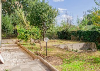 Giardino - Villa Via Marco Polo
 
7, Lariano - foto 30