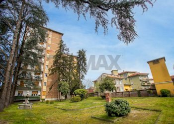 Edificio all\'aperto - Quadrilocale Via Madonna delle Grazie
 
3, Trecate - foto 22