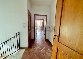 Hall / corridoio - Casa indipendente Caianello - foto 22