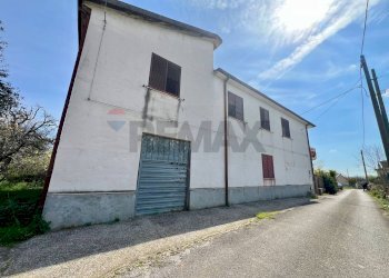 Edificio all\'aperto - Casa indipendente Caianello - foto 99