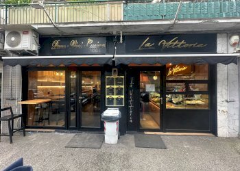 Edificio all\'aperto - Commercial Activity Via Miano
 
39, Napoli - photo 1