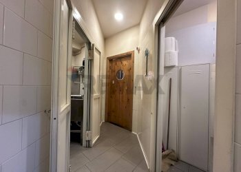 Hall / corridoio - Commercial Activity Via Miano
 
39, Napoli - photo 14