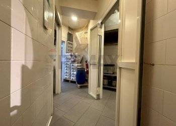 Hall / corridoio - Commercial Activity Via Miano
 
39, Napoli - photo 16