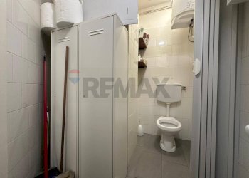 Bagno - Commercial Activity Via Miano
 
39, Napoli - photo 17