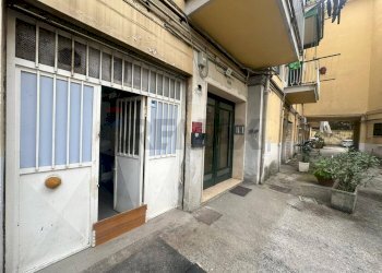 Edificio all\'aperto - Commercial Activity Via Miano
 
39, Napoli - photo 20