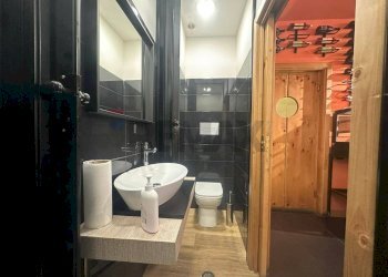 Bagno - Commercial Activity Via Miano
 
39, Napoli - photo 38