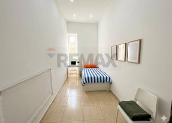 Camera / camera da letto - Trilocale Vico Dei Tinellari
 
9, Napoli - foto 8