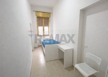 Camera / camera da letto - Trilocale Vico Dei Tinellari
 
9, Napoli - foto 11