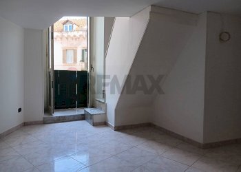 Stanza vuota - Trilocale Napoli - foto 8