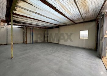 Parcheggio - Locale Commerciale Via Acate
 
35, Napoli - foto 6