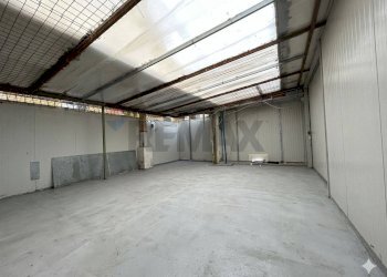 Parcheggio - Locale Commerciale Via Acate
 
35, Napoli - foto 7