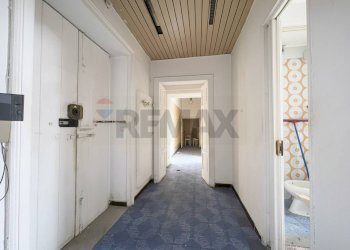 Hall / corridoio - Quadrilocale Viale Campi Flegrei
 
55, Napoli - foto 5