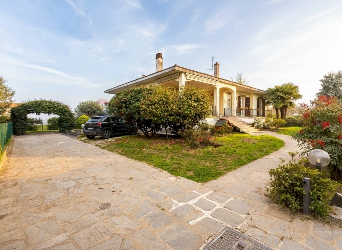 Casa all\'aperto - Villa via laghetto, Merate - foto 1