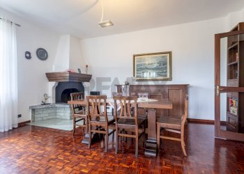 Sala da pranzo - Villa via laghetto, Merate - foto 13