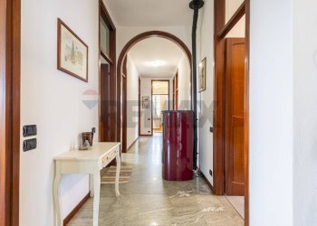 Hall / corridoio - Villa via laghetto, Merate - foto 14