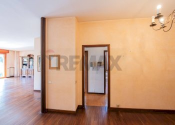Stanza vuota - Appartamento Viale vittorio Emanuele II
 
23, Bergamo - foto 35